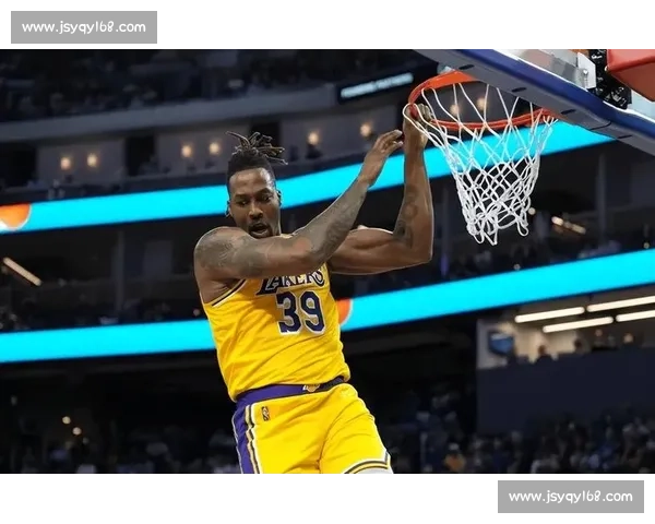 湖人致敬霍华德:冠军防守核心与八届全明星的名人堂之路